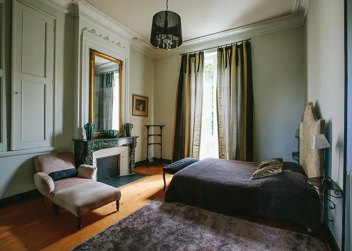 Chateau Couffins * Asques